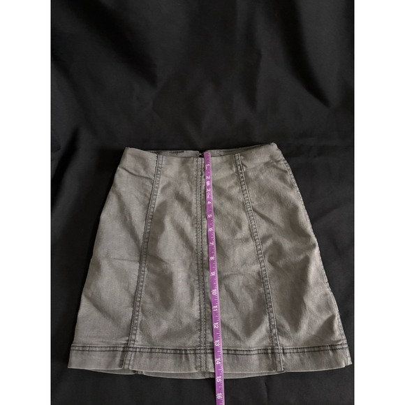 Free People olive/khaki green Womens mini skirt, size 2 - Picture 4 of 4
